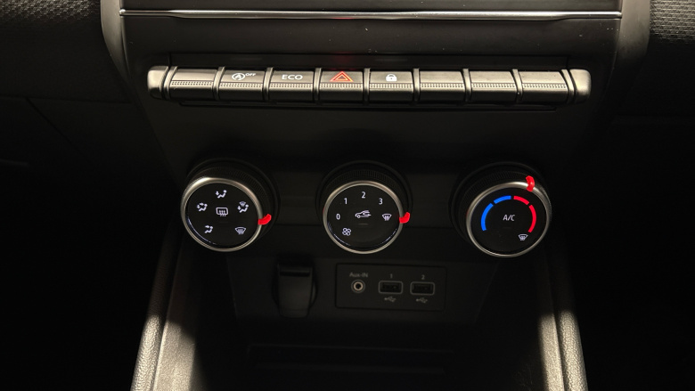 Renault Clio 1.0 TCe 100 Iconic 5dr Petrol Hatchback